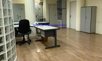 Imagem 2: Conjunto comercial, 04 salas e 03 banheiros. Condomínio com recepção e segurança. Excele