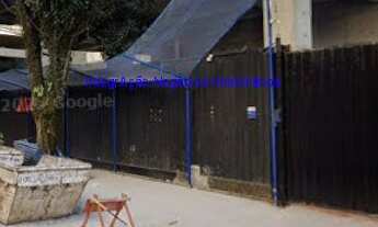 Imagem 3: Loja 425m² e 02 banheiros. Excelente localização, á 5 minutos andando para a Estação do M