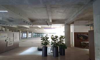 Imagem 7: Conjunto Comercial 1.837,97m², 08 banheiros e 40 vagas de garagem. Condomínio com portari