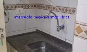 Imagem 3: Condomínio com elevadores, segurança e portaria. Excelente localização à 9 minutos caminh