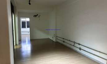 Imagem 7: Condomínio com segurança e portaria. Excelente localização, à 2 minutos andando para a Es