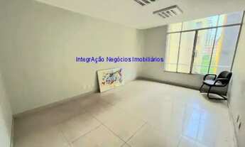 Imagem 7: Condomínio com recepção e segurança. Excelente localização á 35 segundos andando para a e