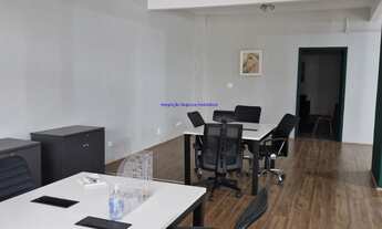 Imagem 7: Condomínio com segurança e portaria. Excelente localização, à 2 minutos andando para a Es