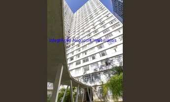 Imagem 2: Condomínio com Jardim, lavanderia, segurança e portaria 24h. Excelente localização à 4 mi