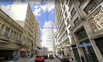 Imagem: Sala 22,98m², 01 banheiro. Excelente localização