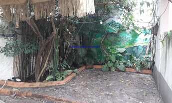 Imagem 5: Imóvel com 120m² total, Com 04 Salas, 02 Banheiros e Excelente jardim nos fundos. Em uma