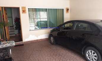 Imagem 2: Imóveis 4 Casas sendo 1 Sobrado, 2 Casas e 1 Studio total 400m² de Construção e Terreno de