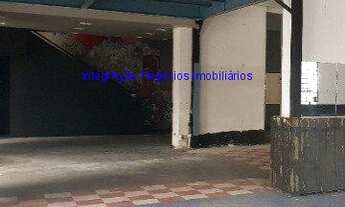 Imagem 2: Loja 662m², 03 banheiros e 12 vagas na garagem. Excelente localização, à 7 minutos andand