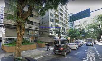 Imagem 4: Condomínio com recepção e segurança 24hrs. Excelente localização á 4 minutos andando para