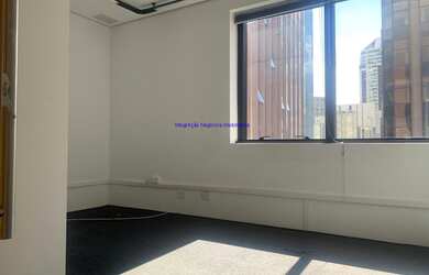 Imagem 4: Conjunto Comercial 36m², 01 banheiro e 01 vaga na garagem. Condomínio com recepção e segu