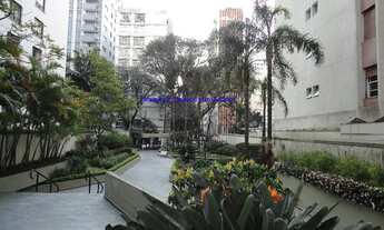 Imagem 2: Condomínio com portaria e segurança. Excelente localização entre a Rua José Maria Lisboa