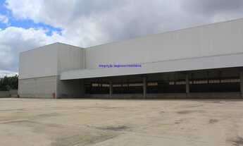 Imagem: Galpão 9.088m², 05 banheiros e 108 vagas