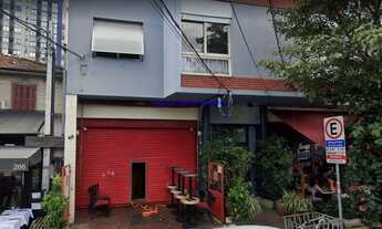 Imagem 2: Condomínio com portaria. Excelente localização á 4 minutos andando para a estação do metr