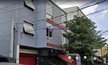 Imagem 3: Condomínio com portaria. Excelente localização á 4 minutos andando para a estação do metr