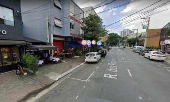 Imagem 6: Condomínio com portaria. Excelente localização á 4 minutos andando para a estação do metr