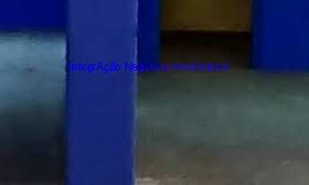 Imagem 4: Galpão 510m², 03 banheiros; Possui dois mezanino estrutura em metal e vestiário com chuvei