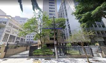 Imagem 4: Condomínio com portaria e segurança. Excelente localização á 9 minutos andando para a es