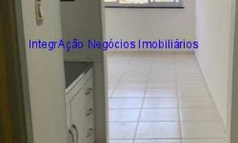 Imagem 2: Condomínio com portaria 24hrs. Excelente localização á 10 minutos andando para a estação