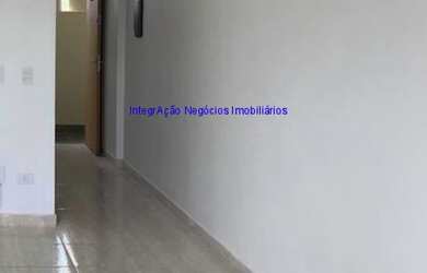 Imagem 2: Condomínio com portaria 24hrs e salão de festa. Excelente localização, á 8 minutos andan