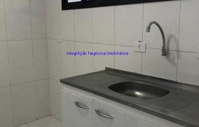 Imagem 5: Condomínio com portaria 24hrs e salão de festa. Excelente localização, á 8 minutos andan