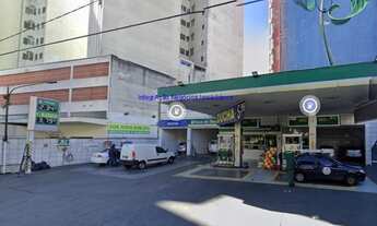 Imagem 3: Terreno 450m² construído e 400m² de terreno. Excelente localização á 4 minutos andando