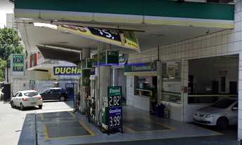 Imagem 4: Terreno 450m² construído e 400m² de terreno. Excelente localização á 4 minutos andando