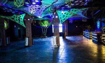 Imagem 4: Galpão 1.500m², 02 banheiros e 40 vagas na garagem. Excelente localização entre as Avenid