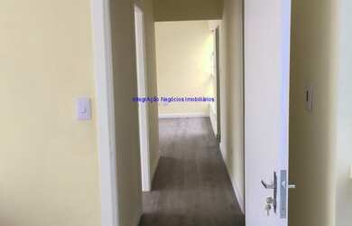 Imagem 5: Condomínio com Segurança e Portaria. Excelente localização, à 4 minutos caminhando para a