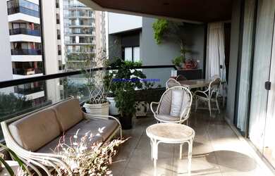 Imagem 3: Apartamento 400m², 04 dormitórios (sendo suítes), 05 banheiros e 04 vagas na garagem. Con