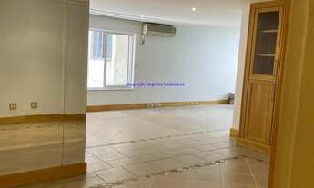 Imagem 2: Apartamento 188m², 03 dormitórios, 03 banheiros e 02 vagas na garagem. Condomínio com por