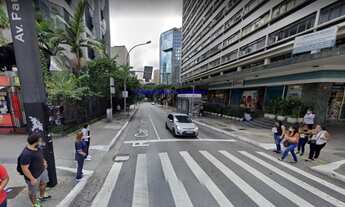 Imagem 6: Condomínio recepção e segurança. Excelente localização á 1 minuto andando para a estação