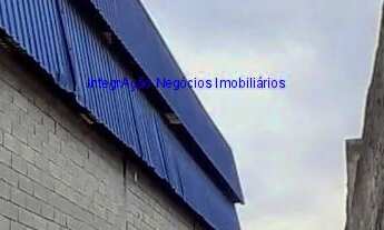 Imagem 7: Galpão 700m², 01 escritório, 05 banheiros e 10 vagas na garagem; Possui quarto e cozinha n