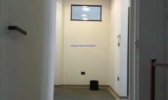 Imagem 4: Condomínio com recepção e segurança. Excelente localização á 4 minutos andando para as es