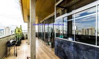 Imagem 2: Apartamento Cobertura 127m², 01 dormitório e 01 banheiro. Condomínio com portaria. Exce