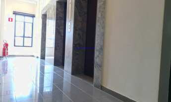 Imagem 2: Condomínio com recepção e segurança. Excelente localização á 4 minutos andando para as es