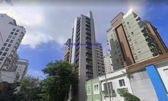 Imagem 2: Condomínio recepção e segurança. Excelente localização entre as Alamedas Lorena, Joaquim