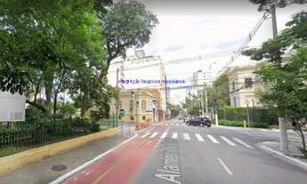 Imagem 6: Prédio 800m², Primeiro piso: 01 loja, 01 baneheiro. Segundo piso: 04 apartamentos e 04