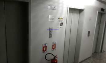 Imagem 4: Condomínio com recepção e segurança. Excelente localização á 9 minutos andando para a es