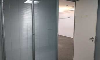 Imagem 3: Conjunto Comercial 200m², 04 banheiros e 04 vagas na garagem. Condomínio com recepção e