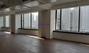 Imagem 3: Conjunto Comercial 188m², 02 banheiros e 04 vagas na garagem. Condomínio com recepção e s