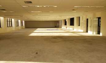 Imagem 5: Conjunto Comercial 177m², 02 banheiros e 03 vagas na garagem. Condomínio com recepção e s