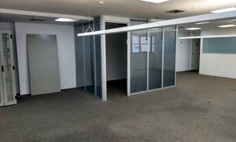 Imagem 6: Conjunto Comercial 200m², 04 banheiros e 04 vagas na garagem. Condomínio com recepção e