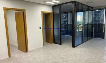 Imagem 3: Conjunto Comercial 202m², 03 banheiros e 06 vagas na garagem. Condomínio recepção e segur