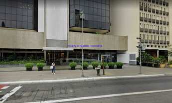 Imagem 3: Conjunto Comercial 237.80m², 02 banheiros e 02 vagas na garagem. Condomínio com portaria