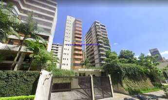 Imagem: Condomínio com portaria, piscina e salão