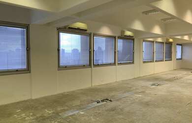 Imagem 5: Conjunto Comercial 415,93m², 03 banheiros e 07 vagass na garagem. Condomínio com recepção