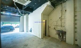 Imagem 4: Loja 100m², 01 banheiro. Excelente localização á 6 minutos andando para a estação do met