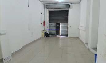 Imagem: Loja com 180m² 40m² de sobreloja e 02