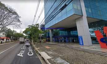 Imagem 2: Conjunto Comercial 293.30m², 02 banheiros e 07 vagas na garagem. Condomínio com recepção