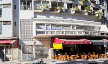 Imagem 7: Condomínio com portaria e segurança 24h. Excelente localização, á 6 minutos da estação do